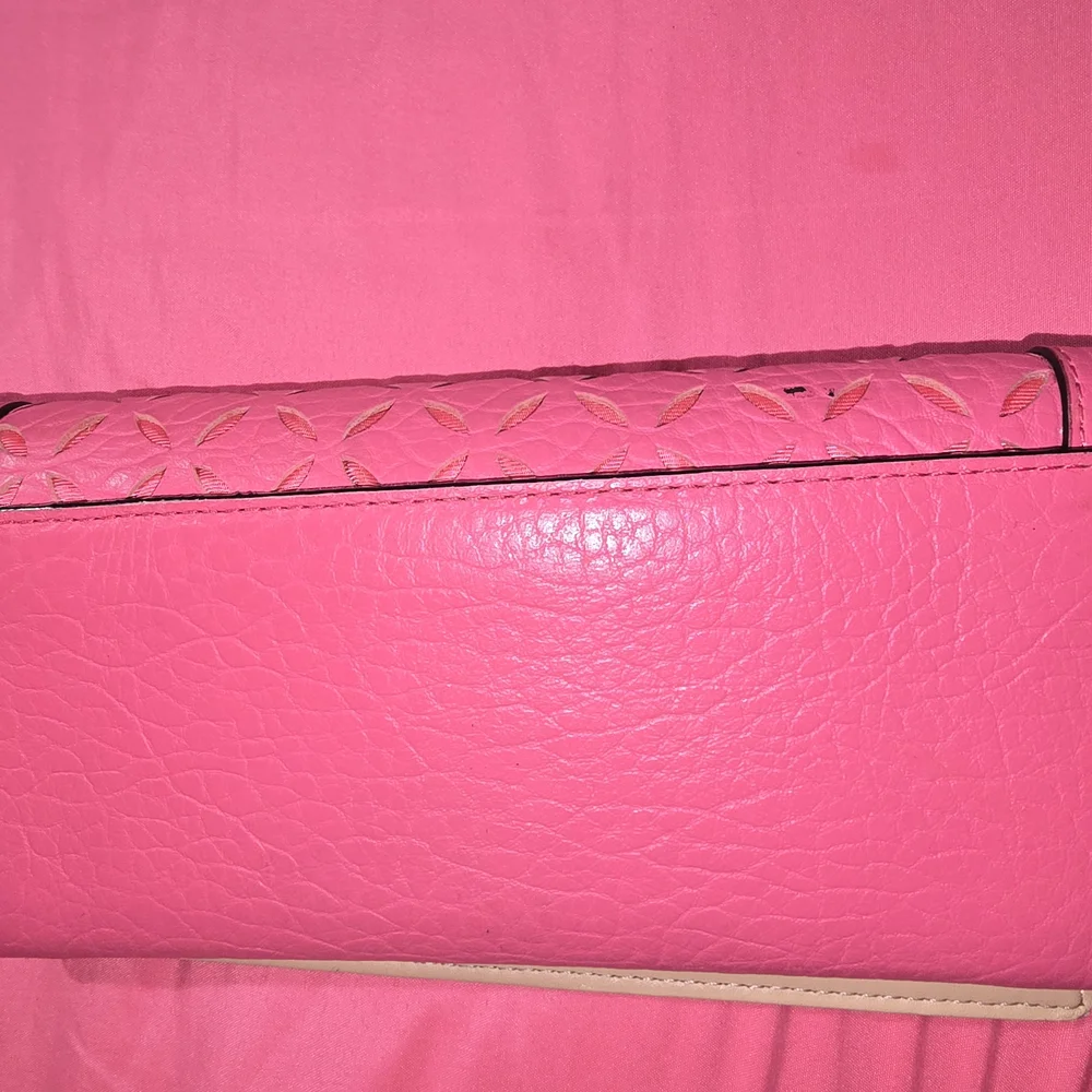 Kate Spade Pink Perri Lane Leather Women's Wallet - Picture 4 of 16